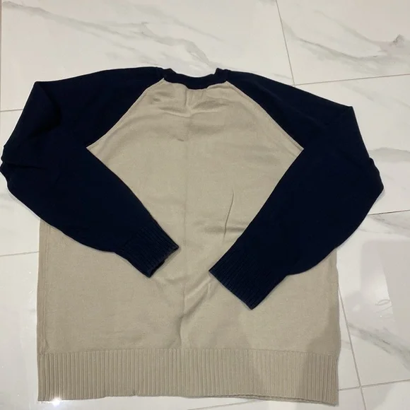 Gap sweater - Picture 3 of 3